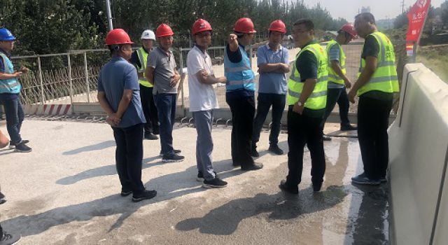 改建辦、質(zhì)監(jiān)站聯(lián)合組織對膠海線進(jìn)行檢查