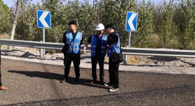 萊西市“四好農(nóng)村路”集中攻堅(jiān)（2020年）二期工程瀝青混凝土下面層首件施工