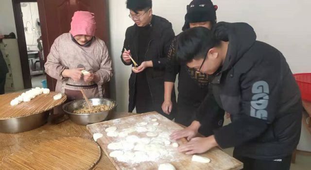 共敘東泰情、餃子暖人心