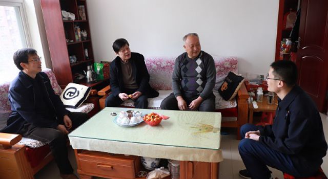情系國外員工、走訪慰問家屬----公司工會主席一行走訪慰問赴南蘇丹朱巴-倫拜克項(xiàng)目員工家屬