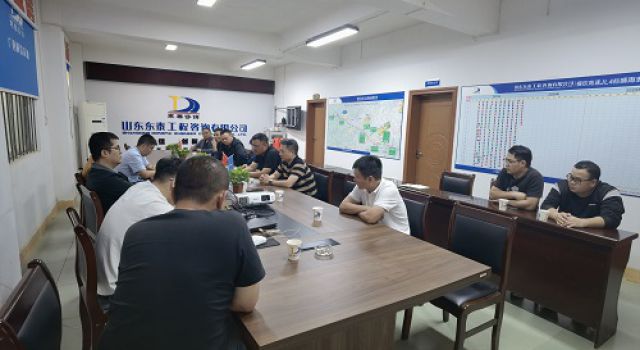 廣西橫欽高速公路有限公司聯(lián)合各總監(jiān)辦進(jìn)行全線(xiàn)年終檢查