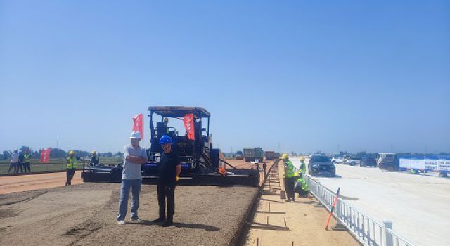 東泰咨詢承監的濟商高速濟寧段已全面進入路面工程施工階段