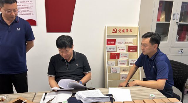河南省交通建設(shè)技術(shù)中心對(duì)安鶴高速安陽(yáng)至鶴壁段進(jìn)行半年質(zhì)量安全檢測(cè)檢查