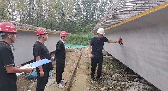 董梁高速沈新項目開展第三季度日常督查質(zhì)量檢測